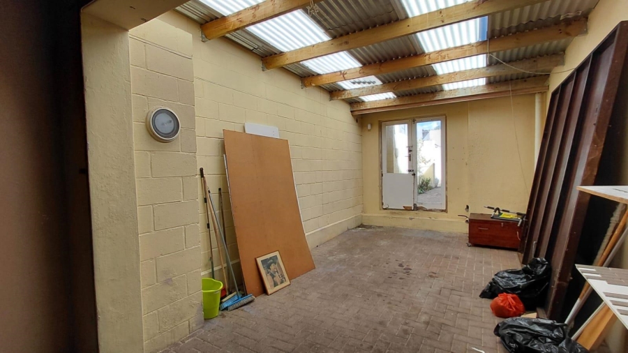 3 Bedroom Property for Sale in Wynberg Western Cape